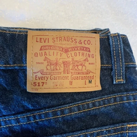 Vintage Levi’s 517 Boot Cut Low Rise Jeans.  Women’s size 11 Med.  Iregular. - Picture 3 of 6